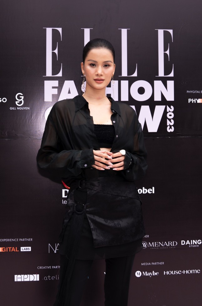 Á hậu Ngọc Hằng về nước đã lập tức tham dự sự kiện cùng Hoa hậu Lê Hoàng Phương ảnh 4